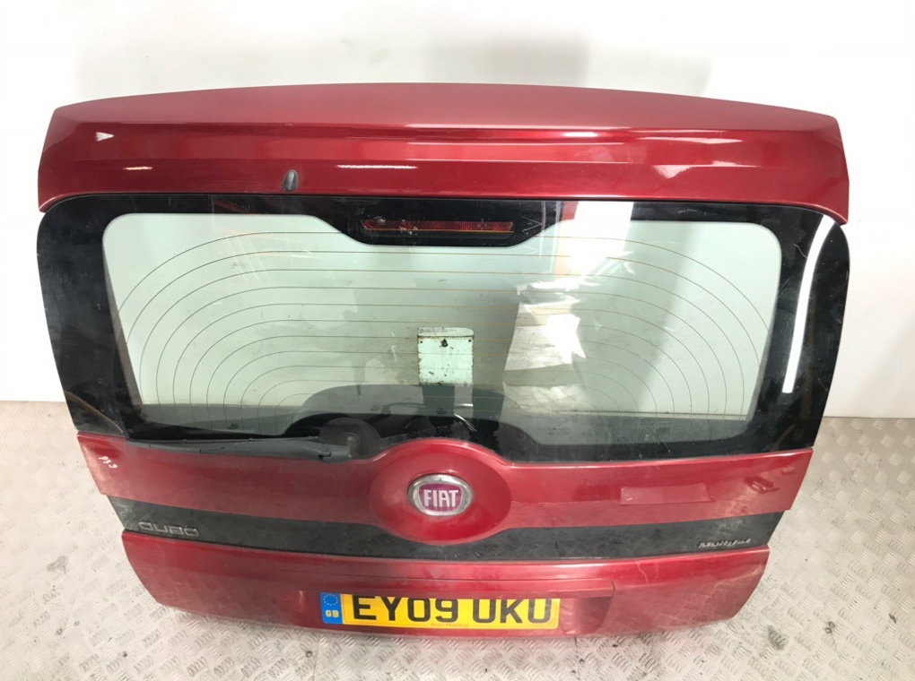 Крышка багажника для Fiat Qubo, 2009 г. 1.3 JTD дизель б/у — фото 2