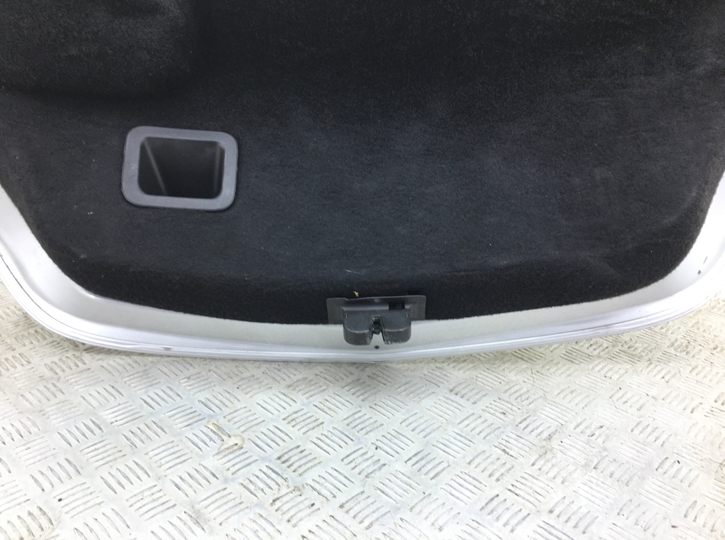 Крышка багажника для Opel Insignia, 2013 г. 2.0 CDTi дизель б/у — фото 4