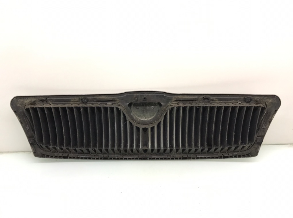 Решетка радиатора для Skoda Octavia, 2006 г. 1.9 TDi дизель б/у — фото 2