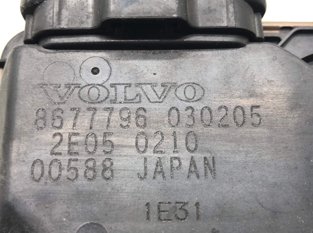 Заслонка дроссельная для Volvo S80, 2003 г. 2.4 i бензин б/у — фото 7