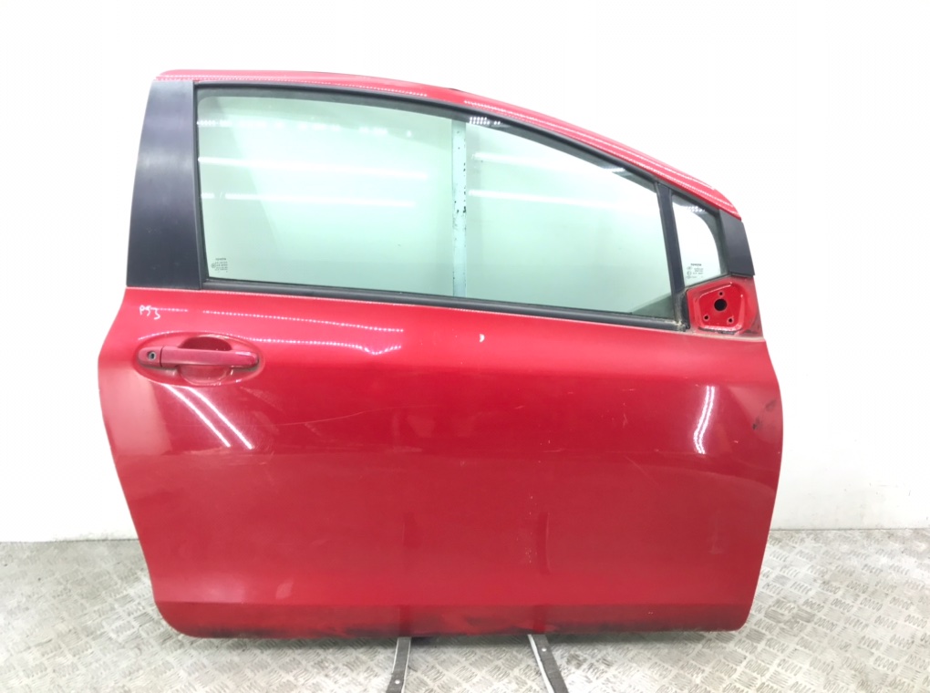 Дверь передняя правая для Toyota Yaris, 2007 г. 1.0 i бензин б/у