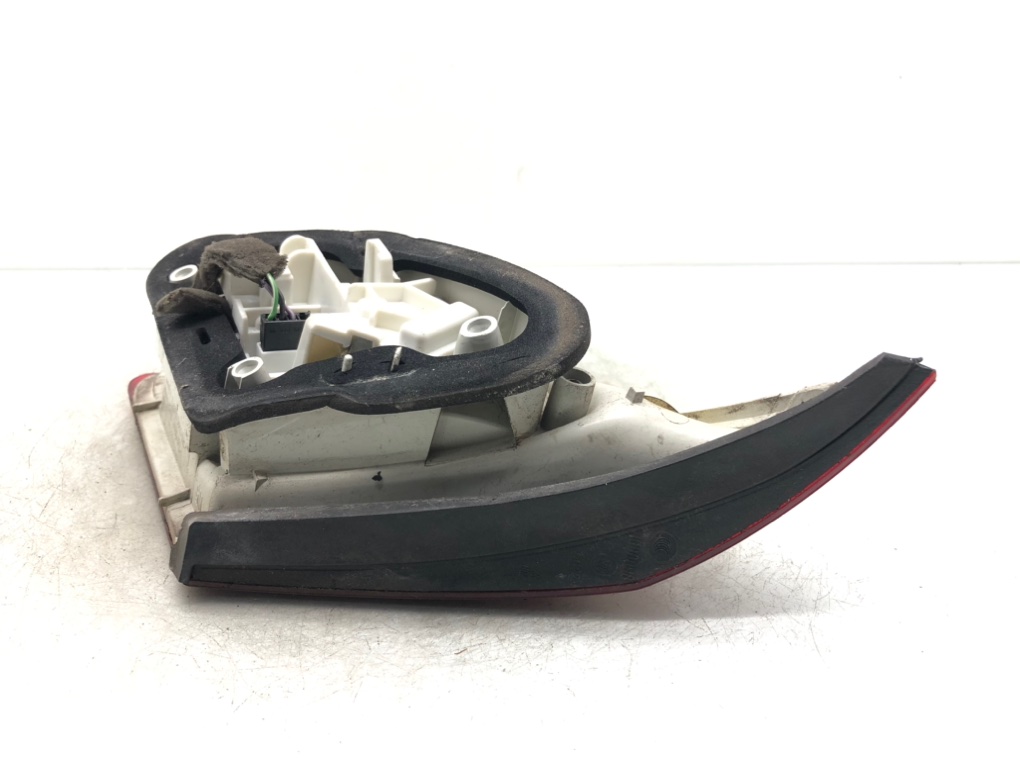 Фонарь крышки багажника левый для Opel Astra, 2013 г. 1.7 CDTi дизель б/у — фото 4