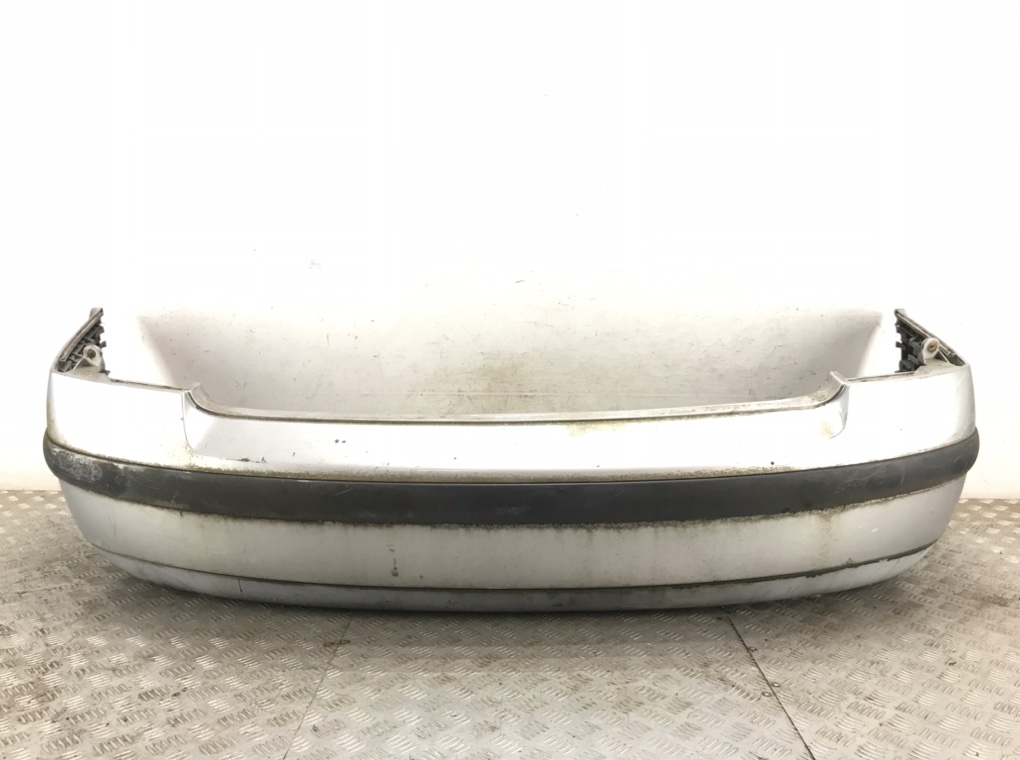 Бампер задний для Volkswagen Passat, 2003 г. 1.9 TDi дизель б/у