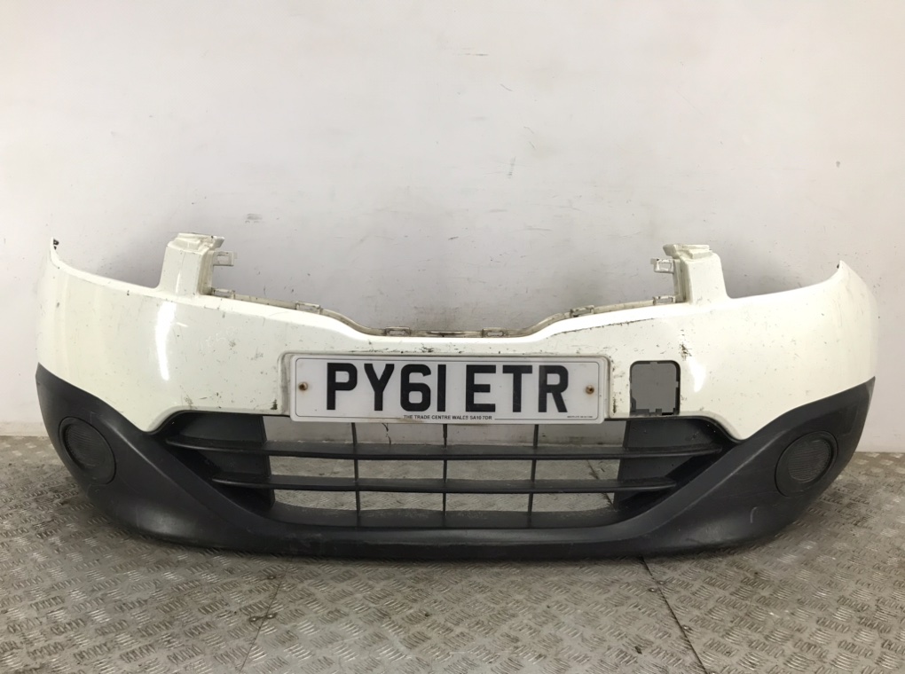 Бампер передний для Nissan Qashqai, 2011 г. 1.5 DCi дизель б/у