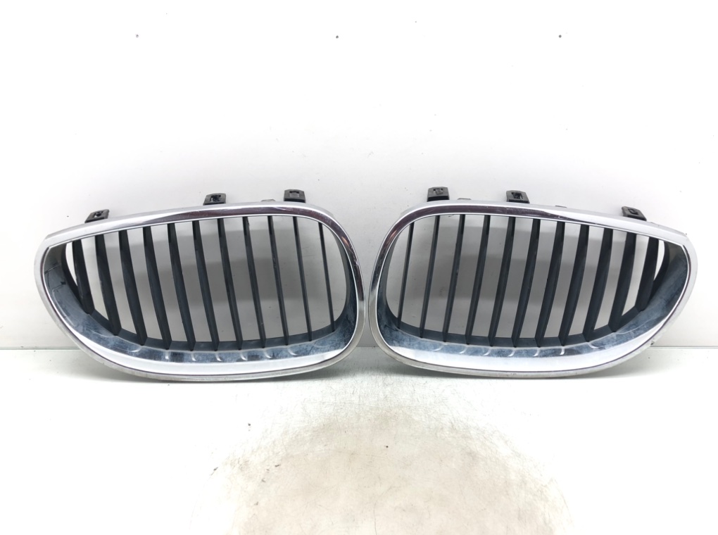 Решетка радиатора для BMW 5 E60/E61, 2005 г. 3.0 i бензин б/у