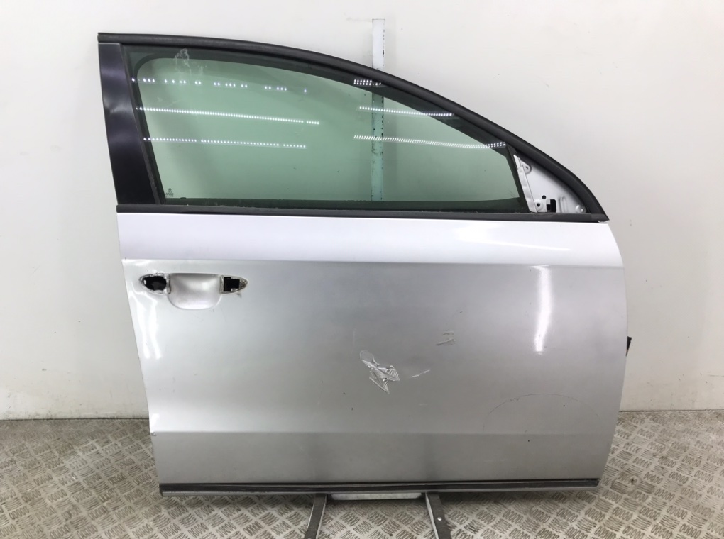 Дверь передняя правая для Volkswagen Passat, 2014 г. 1.6 TDi дизель б/у