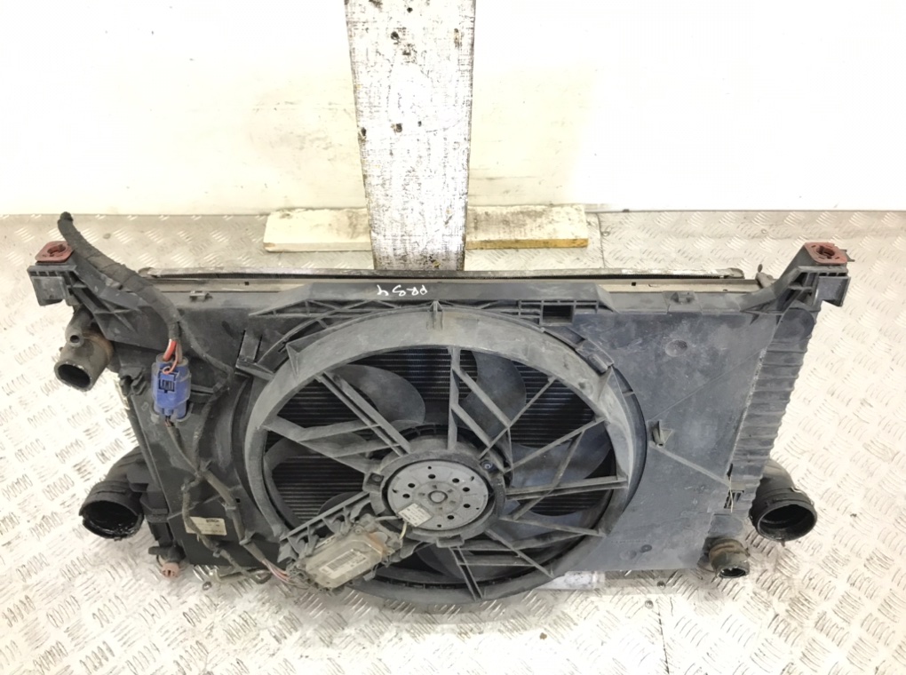 Кассета радиаторов для Mercedes B W245, 2008 г. 2.0 CDi дизель б/у — фото 2
