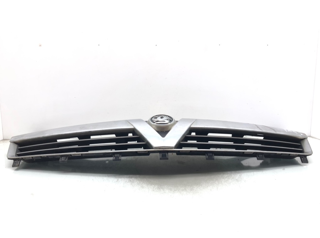 Решетка радиатора для Opel Astra, 2007 г. 1.7 CDTi дизель б/у — фото 2