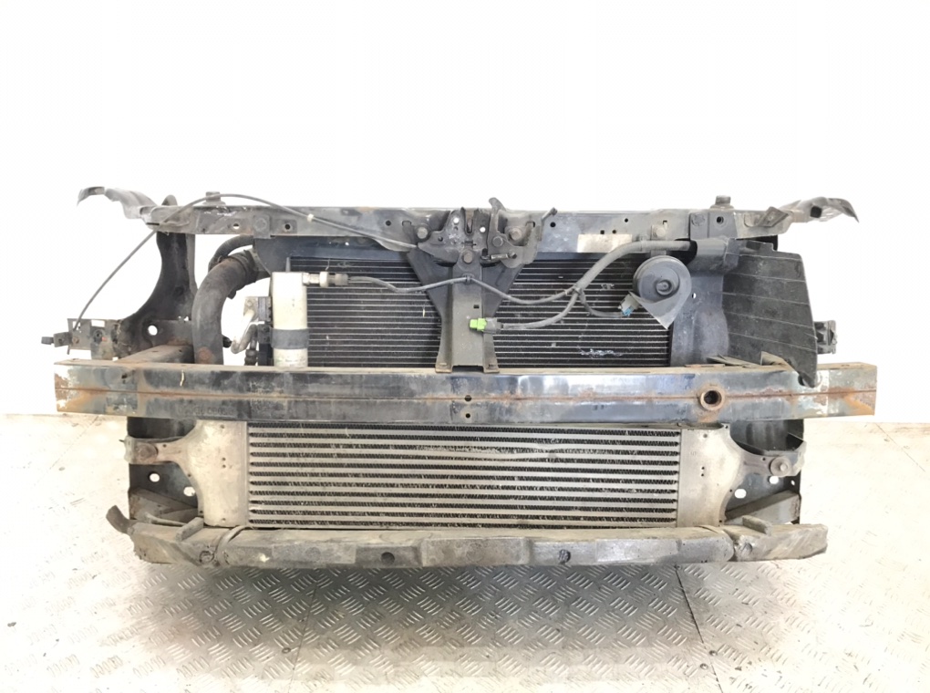 Панель передняя (телевизор) для Nissan Qashqai, 2008 г. 1.5 DCi дизель б/у