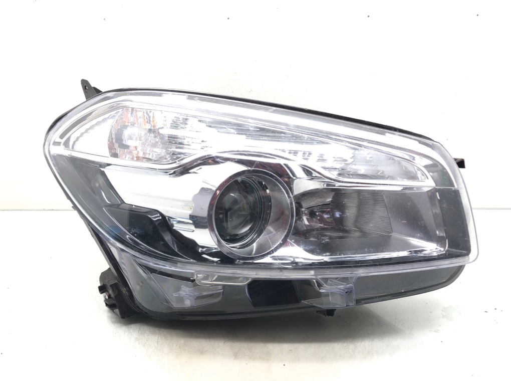 Фара правая для Nissan Qashqai, 2011 г. 1.5 DCi дизель б/у