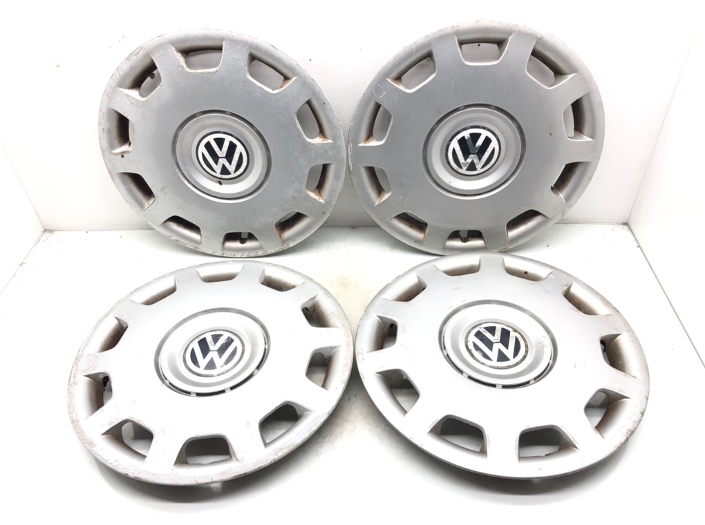 Колпак колесный для Volkswagen Passat, 2003 г. 1.9 TDi дизель б/у