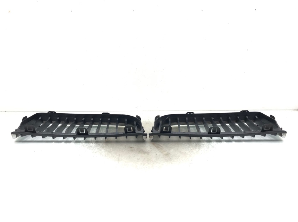 Решетка радиатора для BMW 3 E90/E91/E92/E93, 2006 г. 2.0 i бензин б/у — фото 5