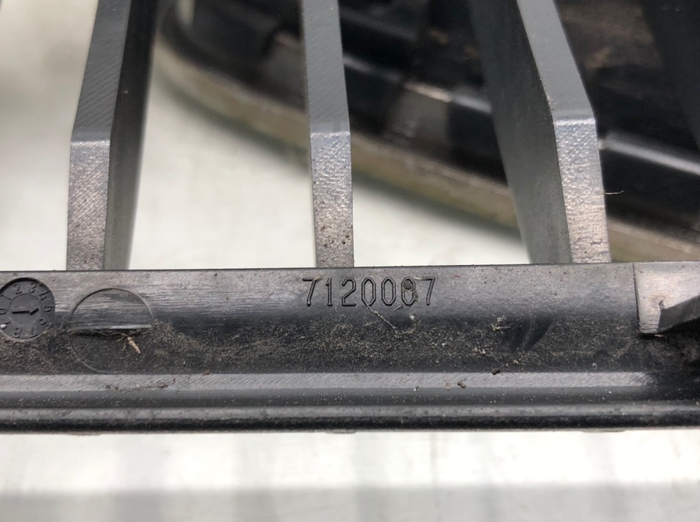 Решетка радиатора для BMW 3 E90/E91/E92/E93, 2006 г. 2.0 i бензин б/у — фото 8