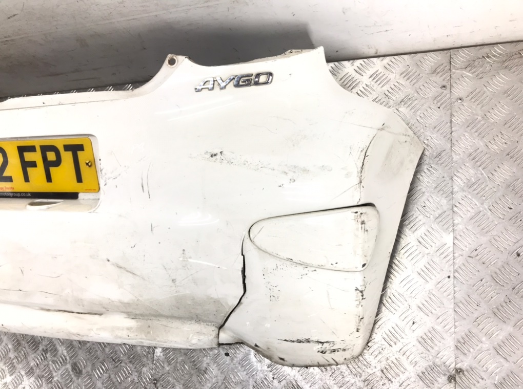 Бампер задний для Toyota Aygo, 2012 г. 1.0 i бензин б/у — фото 3