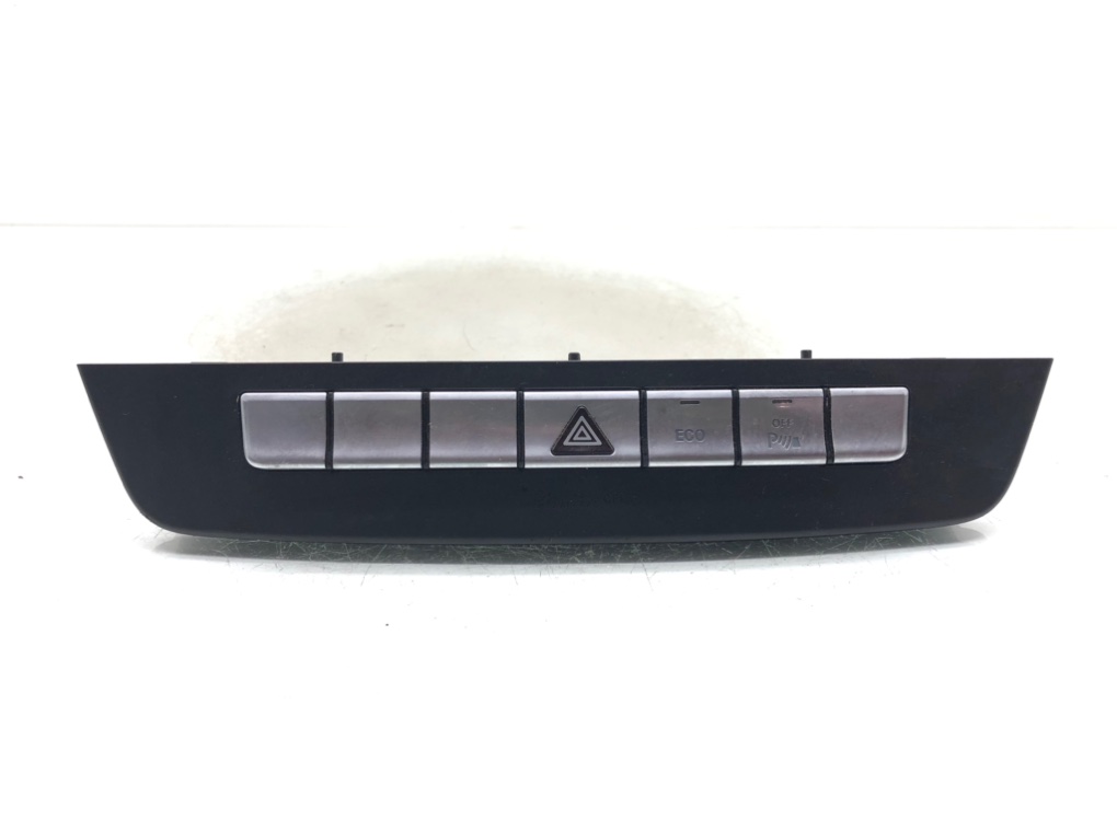 Кнопка аварийной сигнализации для Mercedes C W204, 2013 г. 2.2 CDi дизель б/у