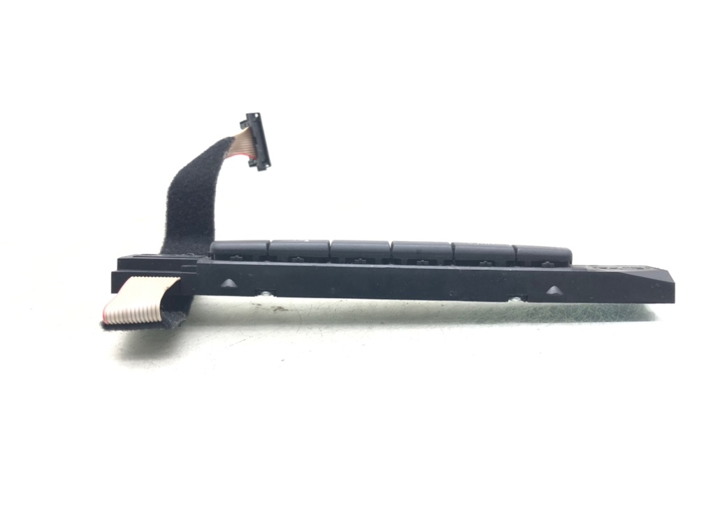 Кнопка парктроника для BMW 1 E87/E81/E82/E88, 2008 г. 2.0D дизель б/у — фото 2