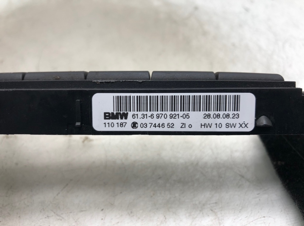 Кнопка парктроника для BMW 1 E87/E81/E82/E88, 2008 г. 2.0D дизель б/у — фото 5