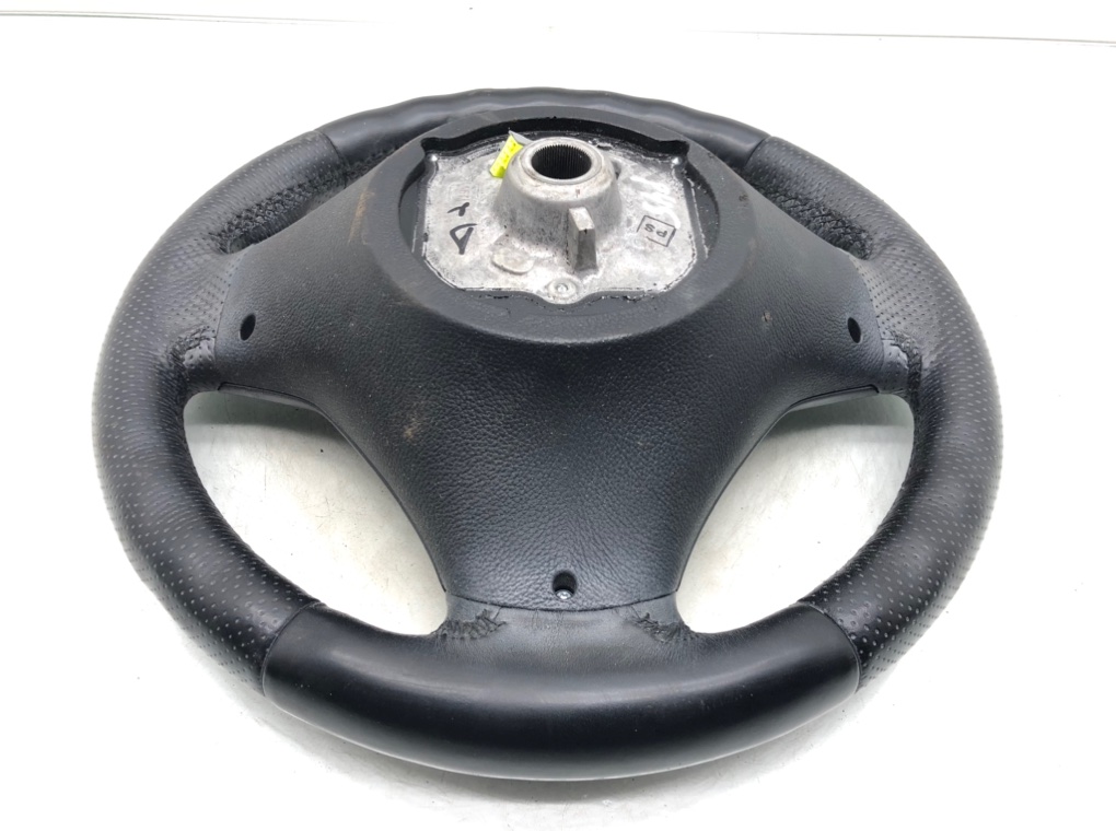 Руль для BMW 1 E87/E81/E82/E88, 2010 г. 2.0i бензин б/у — фото 3