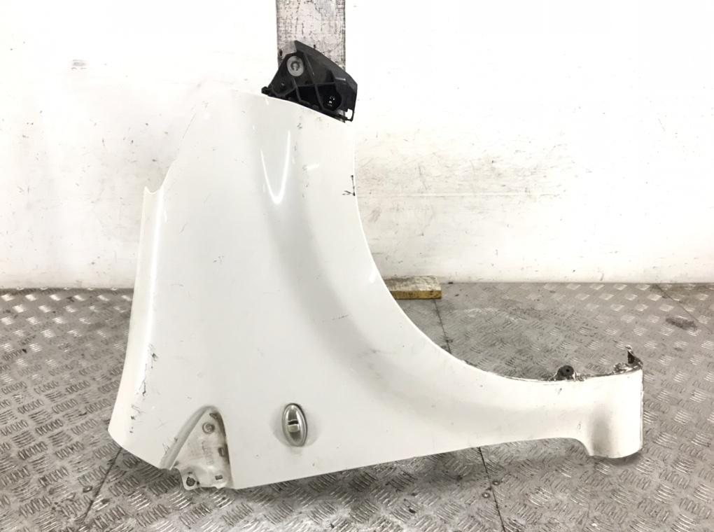 Крыло переднее правое для Toyota Aygo, 2012 г. 1.0 i бензин б/у