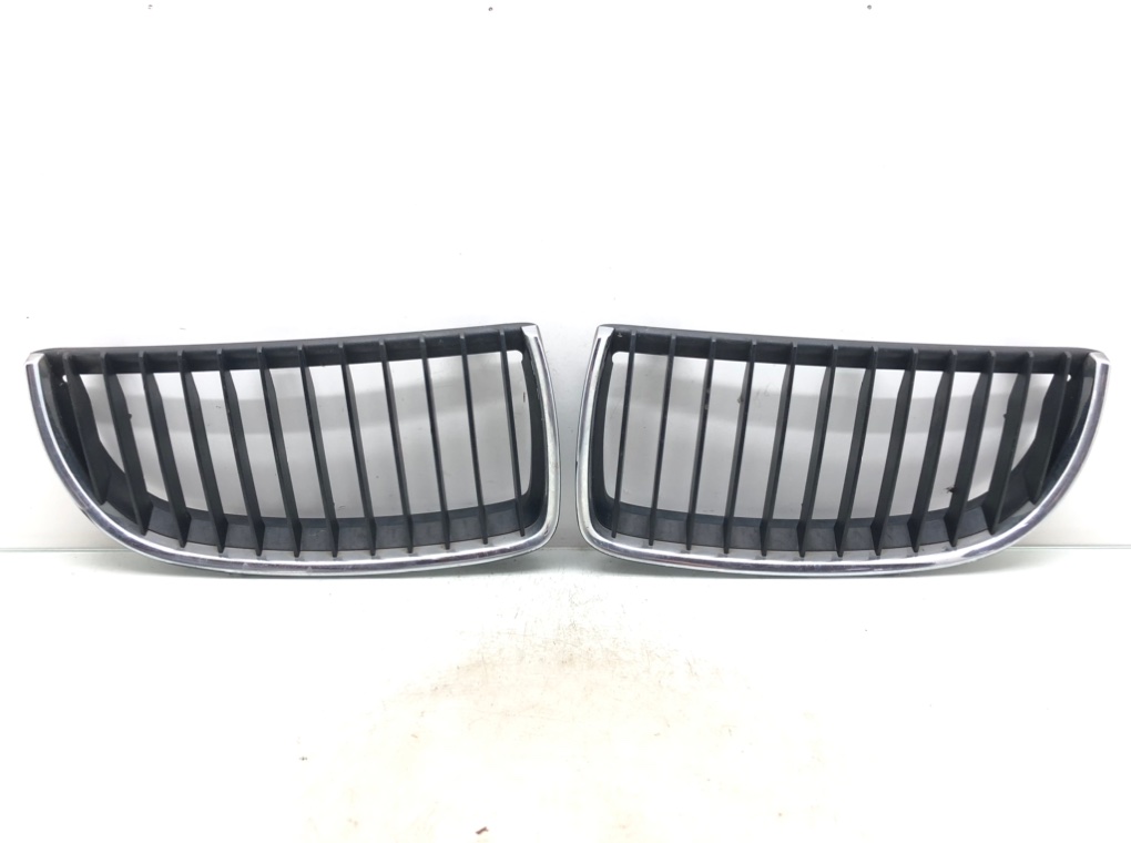 Решетка радиатора для BMW 3 E90/E91/E92/E93, 2006 г. 2.0 TD дизель б/у