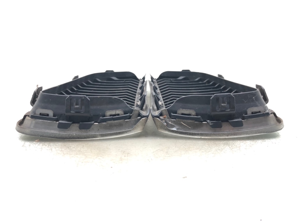 Решетка радиатора для BMW 3 E90/E91/E92/E93, 2006 г. 2.0 TD дизель б/у — фото 3