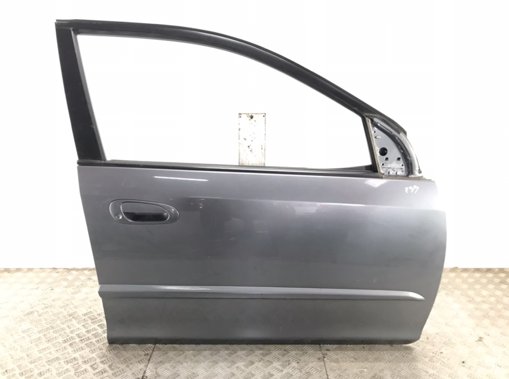 Дверь передняя правая для Honda Civic, 2004 г. 1.4i бензин б/у