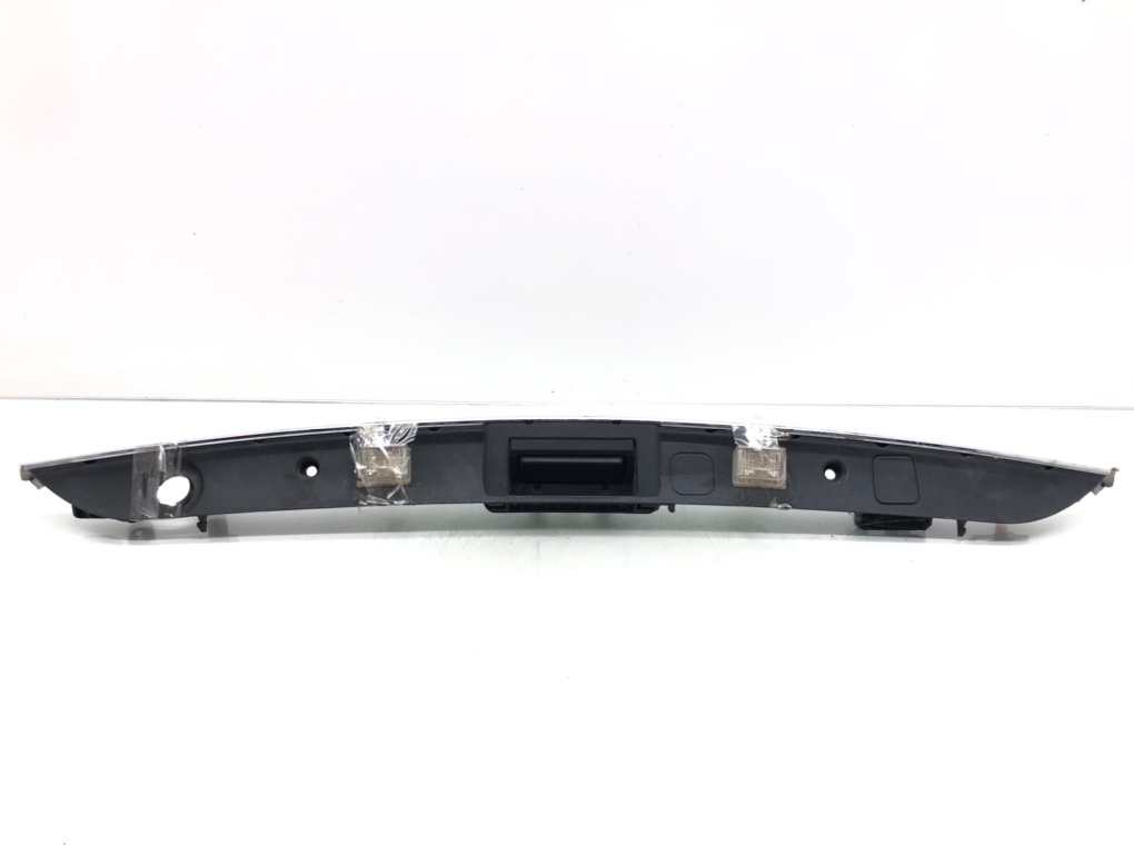 Накладка двери (крышки) багажника для Mercedes C W204, 2013 г. 2.2 CDi дизель б/у