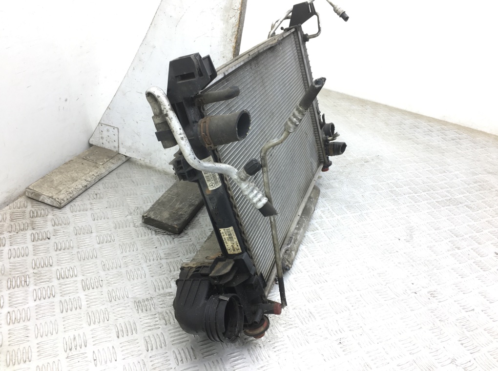 Кассета радиаторов для Mercedes B W245, 2007 г. 2.0 CDi дизель б/у — фото 3
