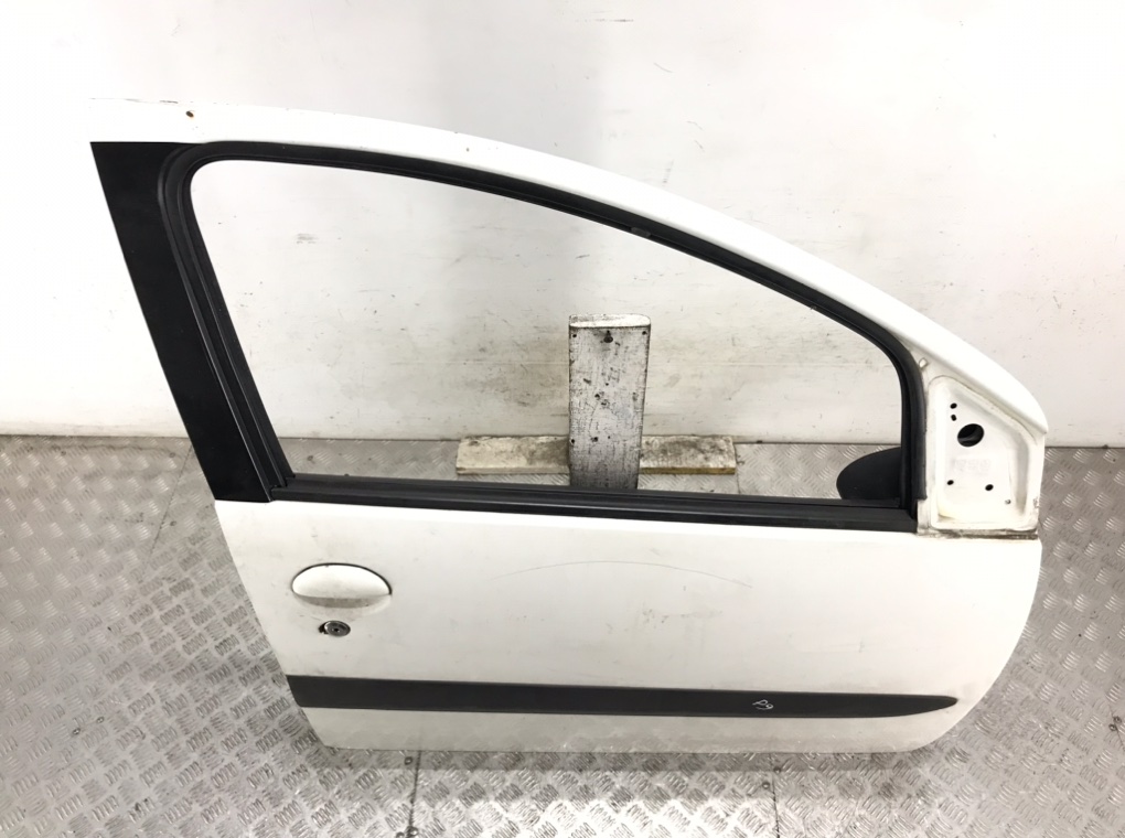 Дверь передняя правая для Toyota Aygo, 2012 г. 1.0 i бензин б/у — фото 2