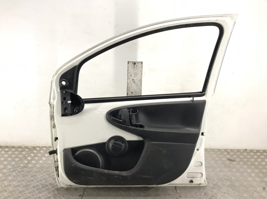 Дверь передняя правая для Toyota Aygo, 2012 г. 1.0 i бензин б/у — фото 3