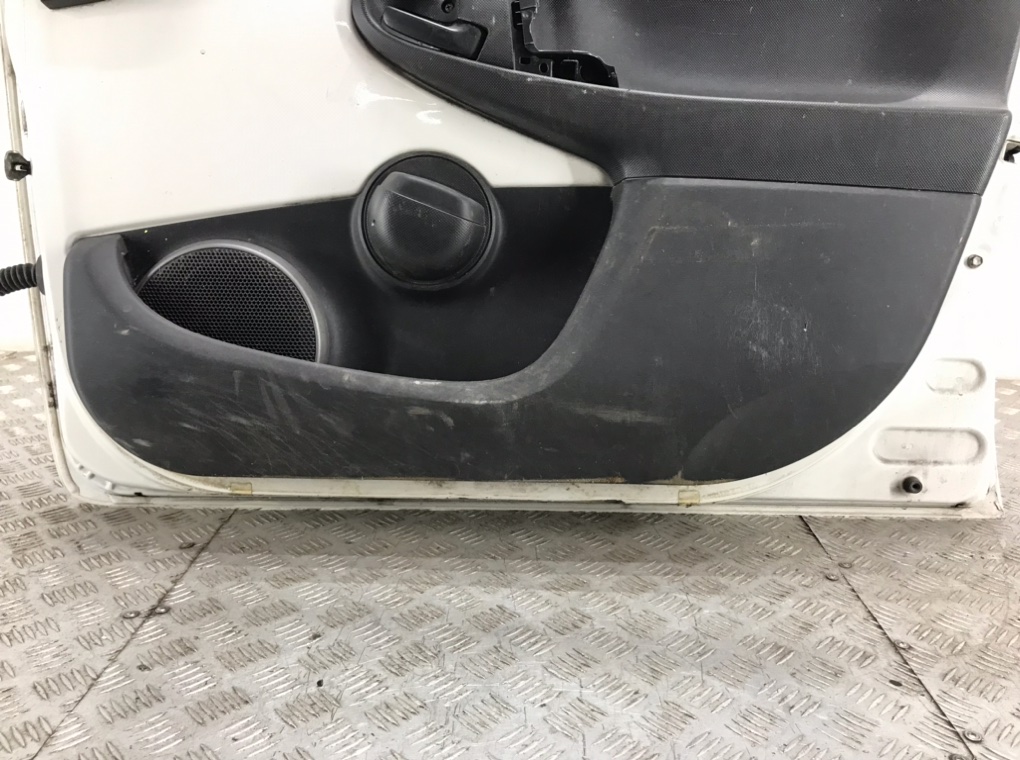 Дверь передняя правая для Toyota Aygo, 2012 г. 1.0 i бензин б/у — фото 4