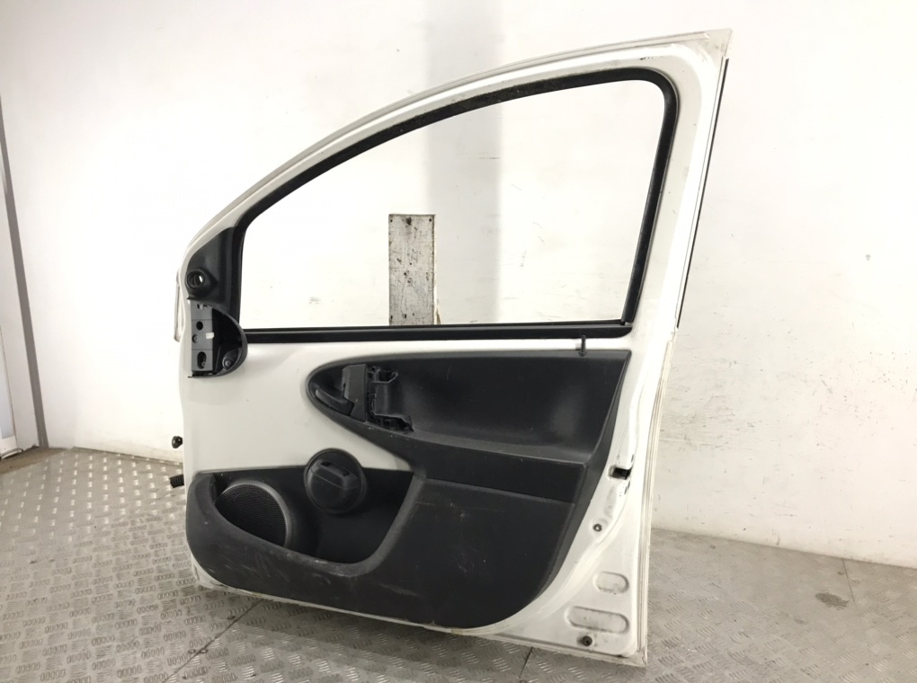 Дверь передняя правая для Toyota Aygo, 2012 г. 1.0 i бензин б/у — фото 5