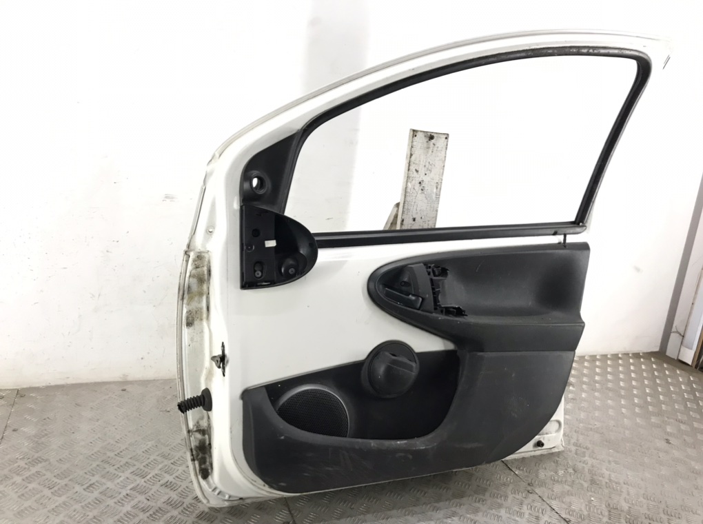 Дверь передняя правая для Toyota Aygo, 2012 г. 1.0 i бензин б/у — фото 6