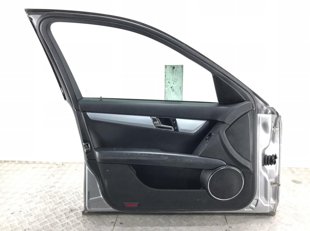 Дверь передняя левая для Mercedes C W204, 2008 г. 2.2 CDi дизель б/у — фото 3