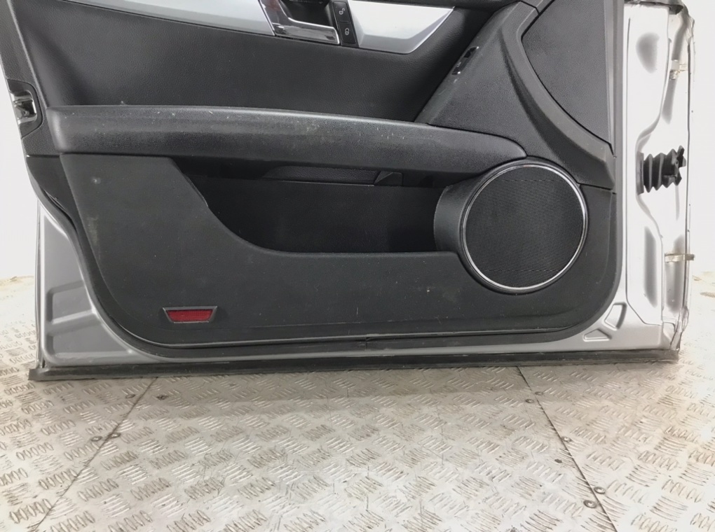 Дверь передняя левая для Mercedes C W204, 2008 г. 2.2 CDi дизель б/у — фото 4