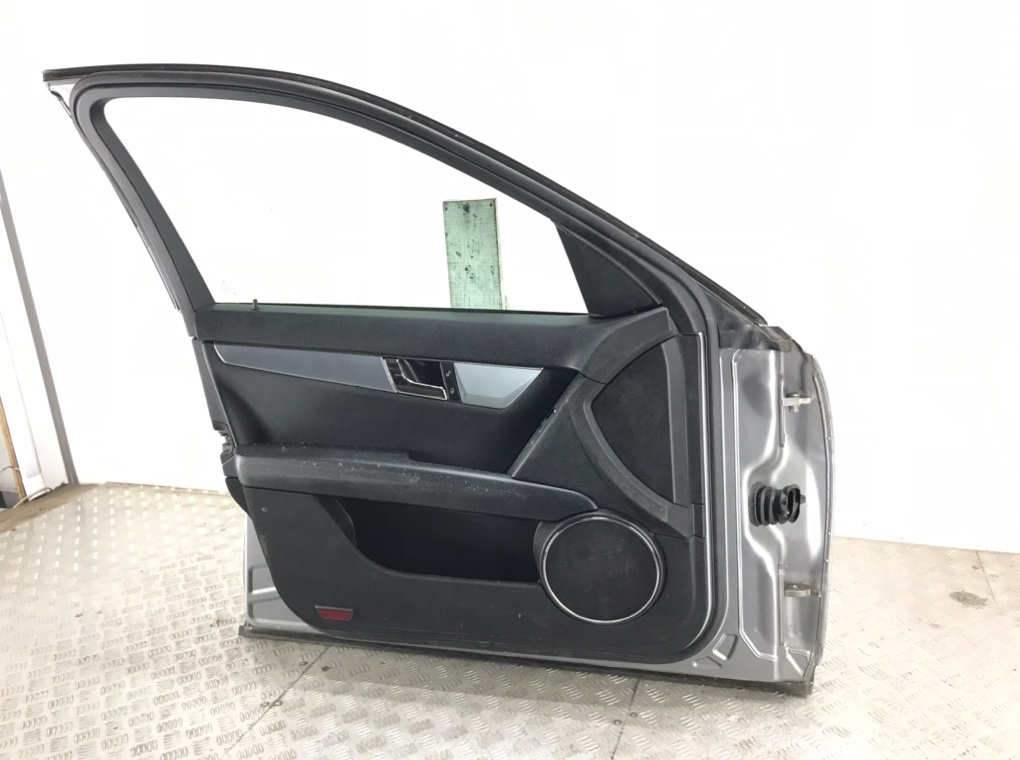 Дверь передняя левая для Mercedes C W204, 2008 г. 2.2 CDi дизель б/у — фото 5