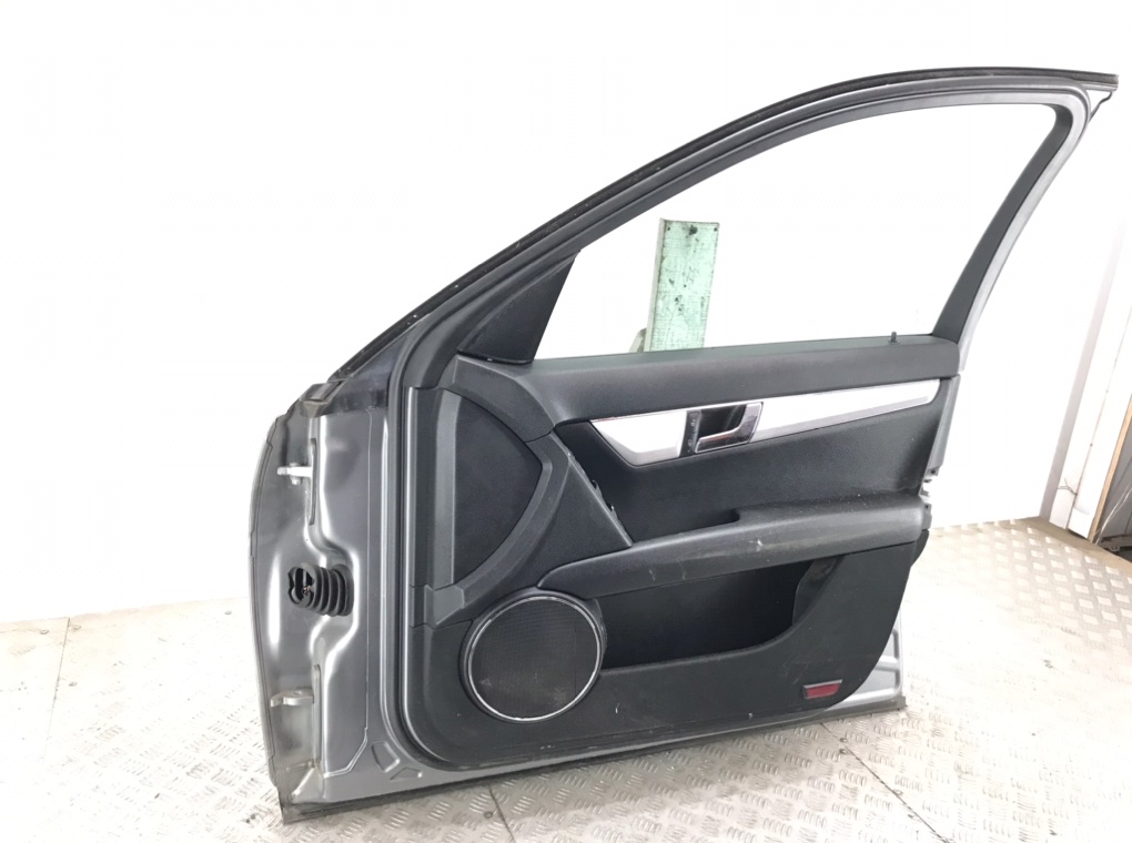 Дверь передняя правая для Mercedes C W204, 2008 г. 2.2 CDi дизель б/у — фото 6
