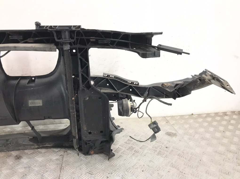 Панель передняя (телевизор) для BMW 1 E87/E81/E82/E88, 2010 г. 2.0i бензин б/у — фото 8