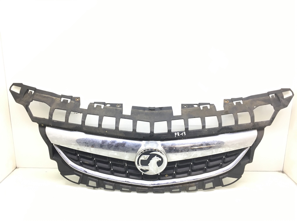 Решетка радиатора для Opel Astra, 2010 г. 1.6 i бензин б/у