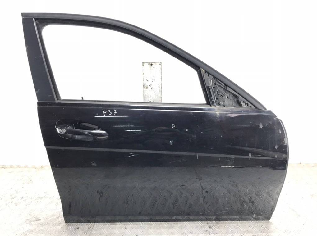 Дверь передняя правая для Mercedes C W204, 2013 г. 2.2 CDi дизель б/у