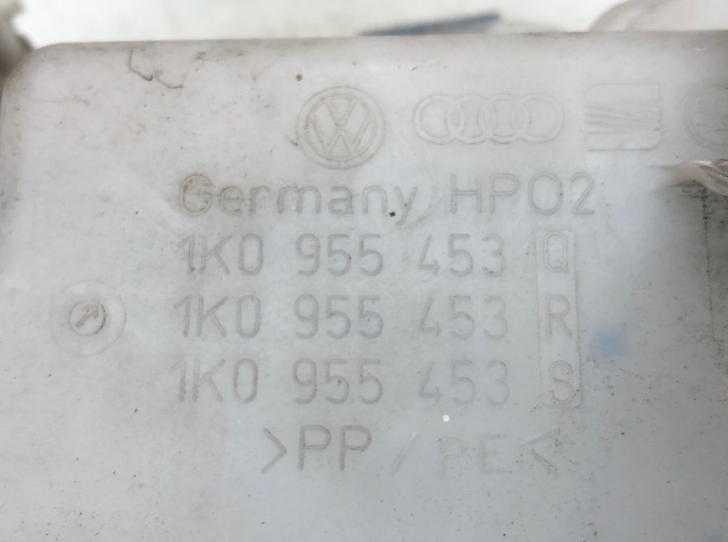 Бачок омывателя для Volkswagen Golf, 2006 г. 1.4 i бензин б/у — фото 7