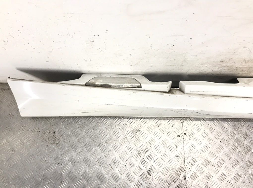 Накладка на порог для BMW 1 E87/E81/E82/E88, 2010 г. 2.0i бензин б/у — фото 2