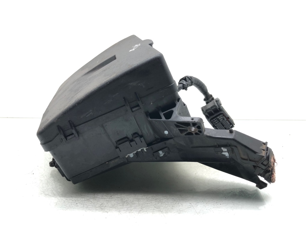 Блок предохранителей для Toyota Verso, 2010 г. 2.0 D-4D дизель б/у — фото 6
