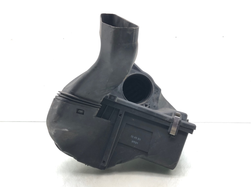Корпус воздушного фильтра для BMW 1 E87/E81/E82/E88, 2011 г. 2.0 TD дизель б/у — фото 4