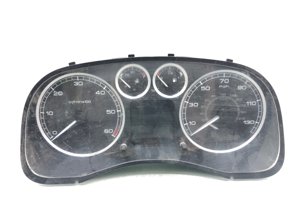 Щиток приборов (приборная панель) для Peugeot 307, 2005 г. 1.6 HDi дизель б/у