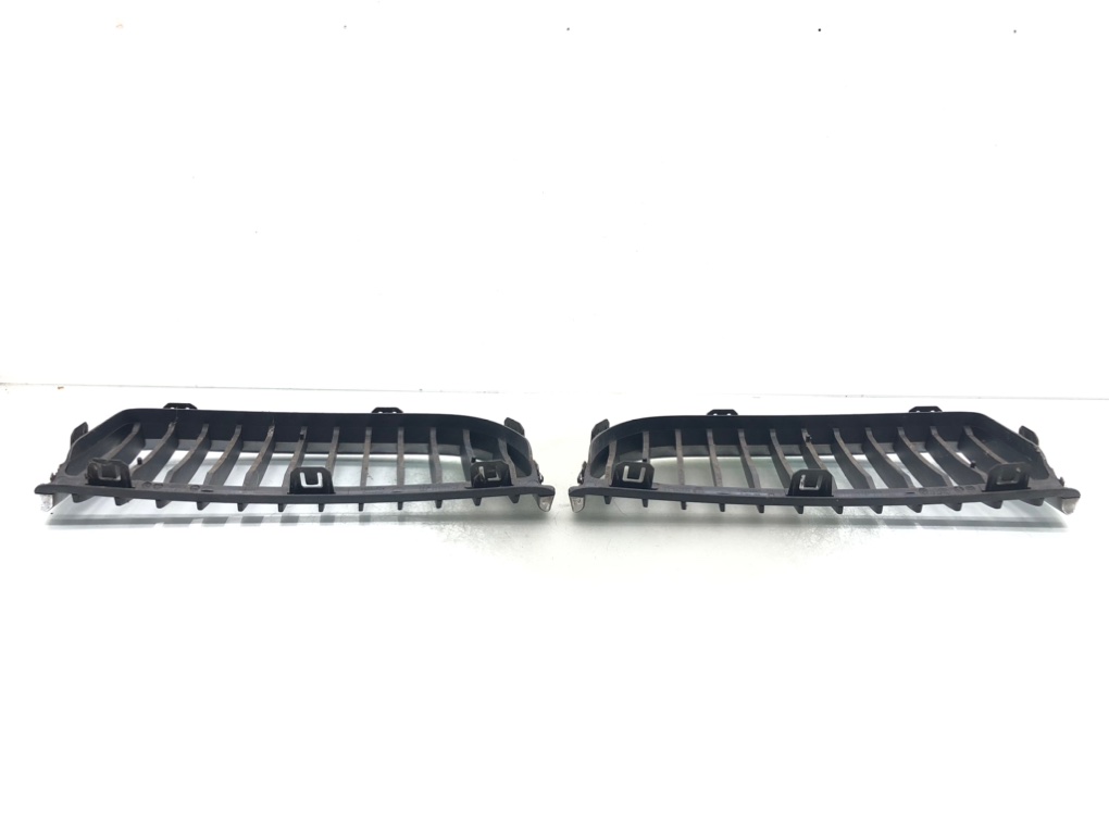 Решетка радиатора для BMW 3 E90/E91/E92/E93, 2006 г. 2.0 TD дизель б/у — фото 5