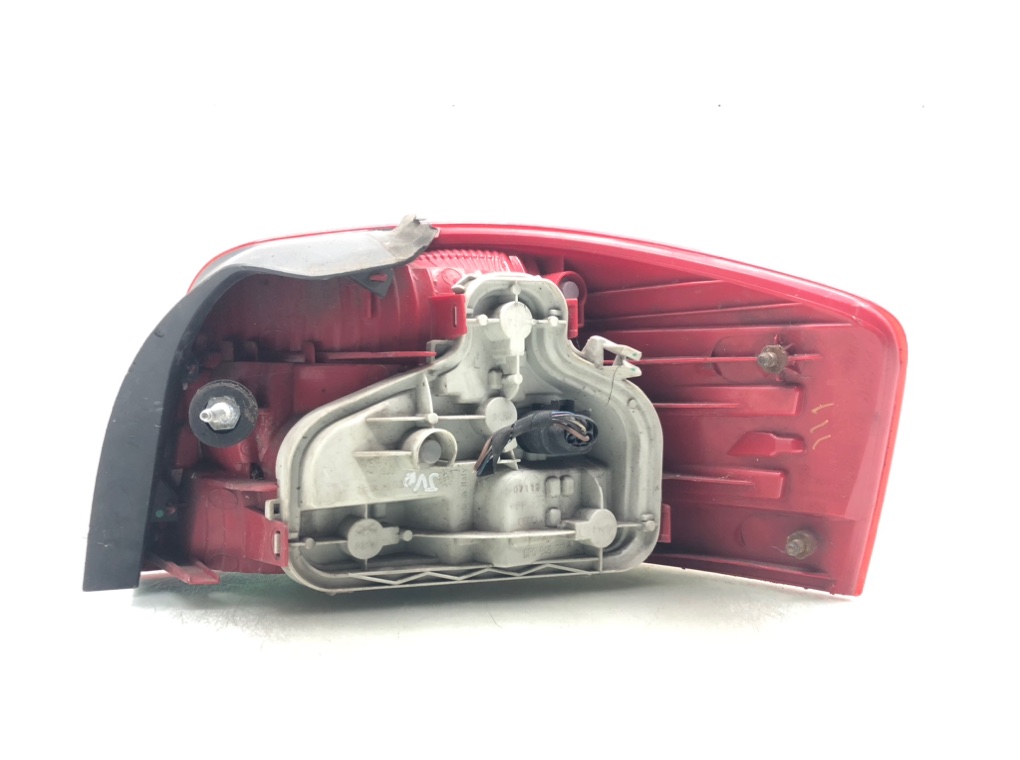 Фонарь задний левый для Audi A3, 2005 г. 2.0 TDi дизель б/у — фото 2