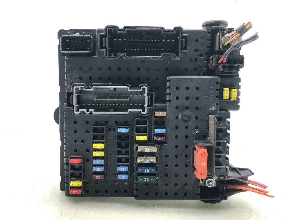 Блок предохранителей для Volvo V70, 2006 г. 2.4 D5 дизель б/у