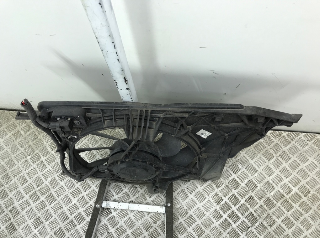 Вентилятор радиатора для Nissan Qashqai, 2012 г. 1.6 DCi дизель б/у — фото 2
