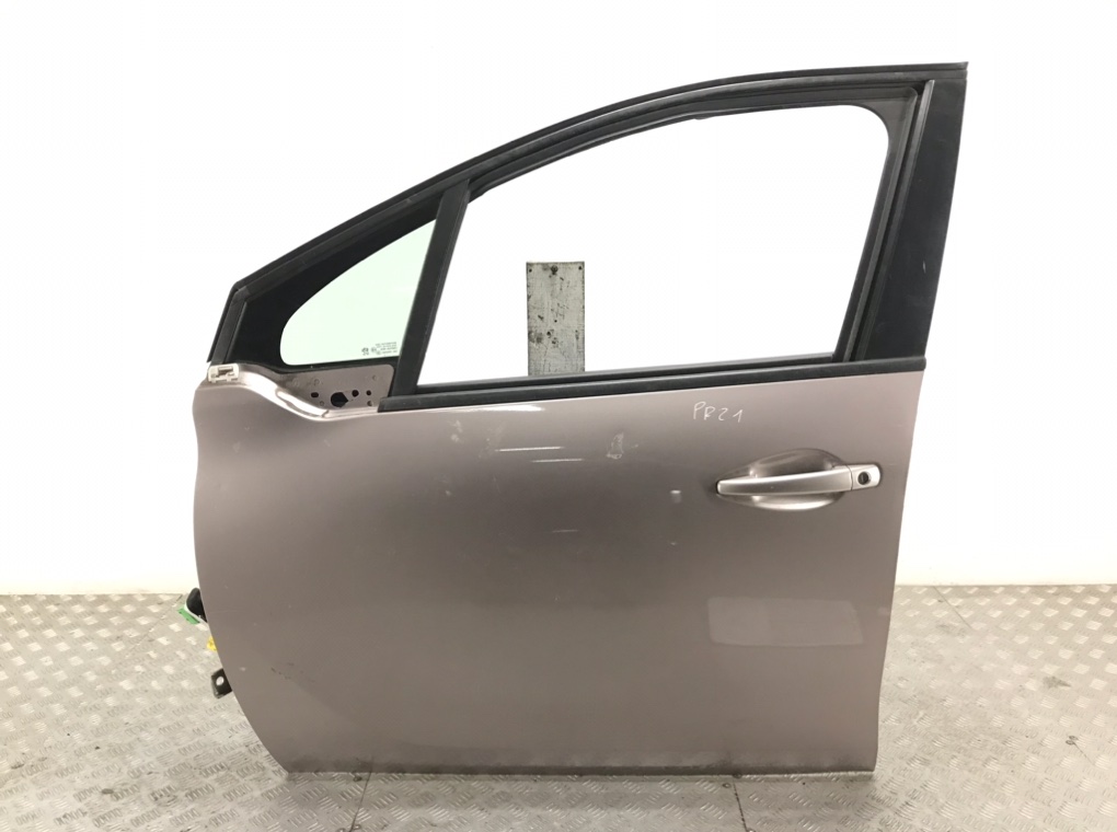 Дверь передняя левая для Peugeot 208, 2012 г. 1.4 HDi дизель б/у
